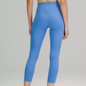 NWT Blue Nile Lululemon Wunder Train High Rise Crop 23” Leggings (rare)